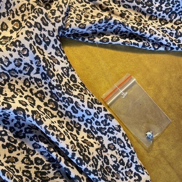 🖤 Free People Leopard Print Blouse Tan and Black Small NWOT - Picture 6 of 11